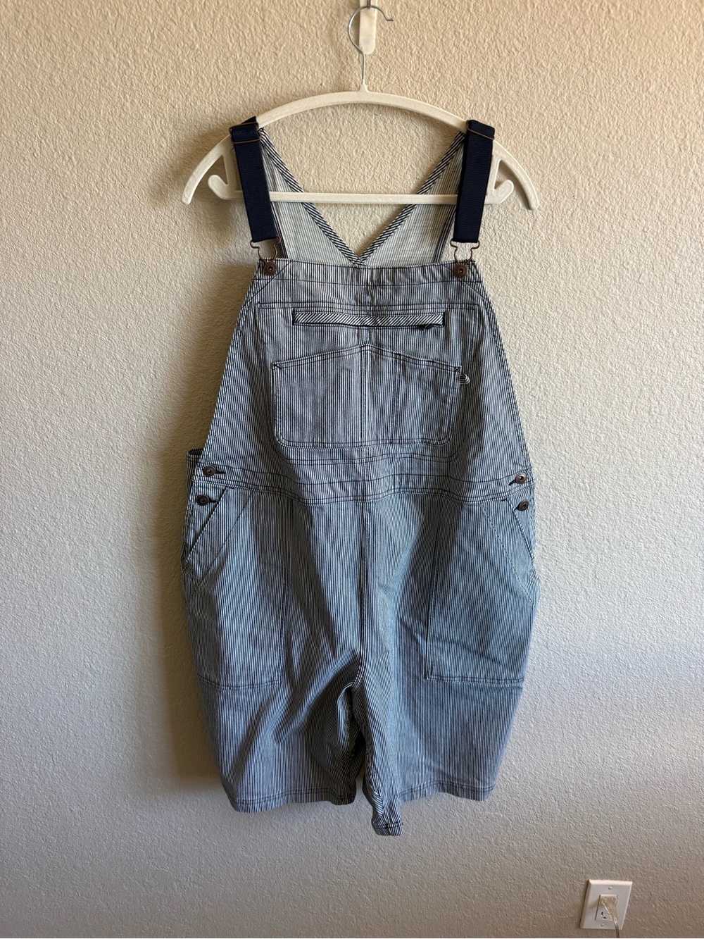 Duluth Trading Co Short Overalls Denim Blue & White Striped Utility Size XL - Picture 8 of 8